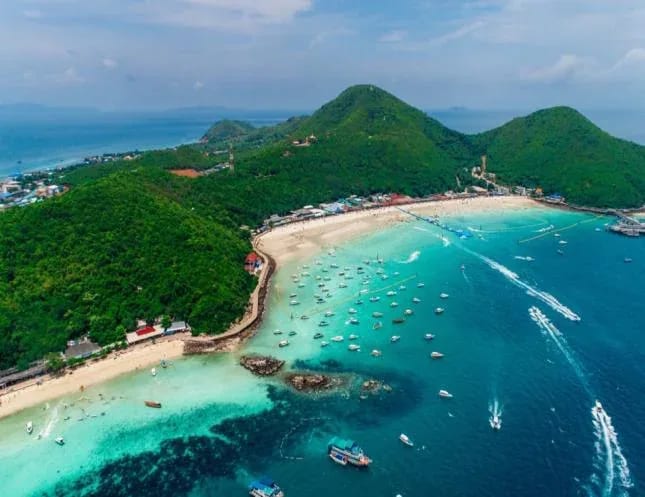 Coral Island (Koh Larn) beach, Pattaya